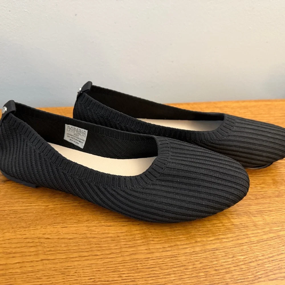 Danskin Women's Ribbed Black Loafers - Picture 5 of 9